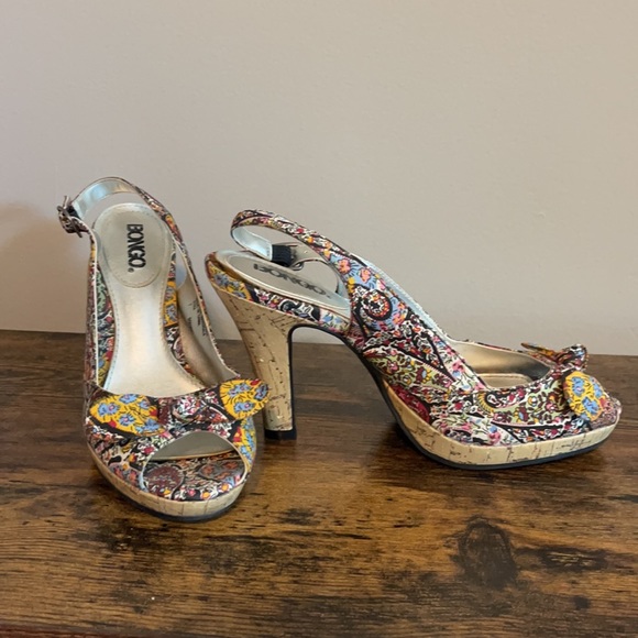 Size 7 BONGO Peep Toes - Picture 4 of 4